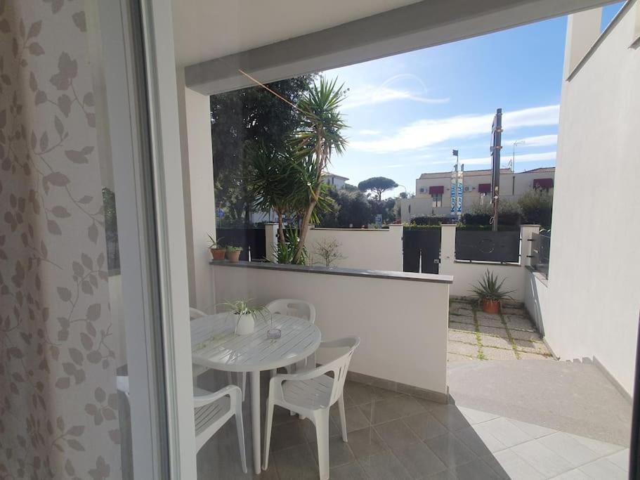 Lecci Al Mare Appartement San Vincenzo Buitenkant foto