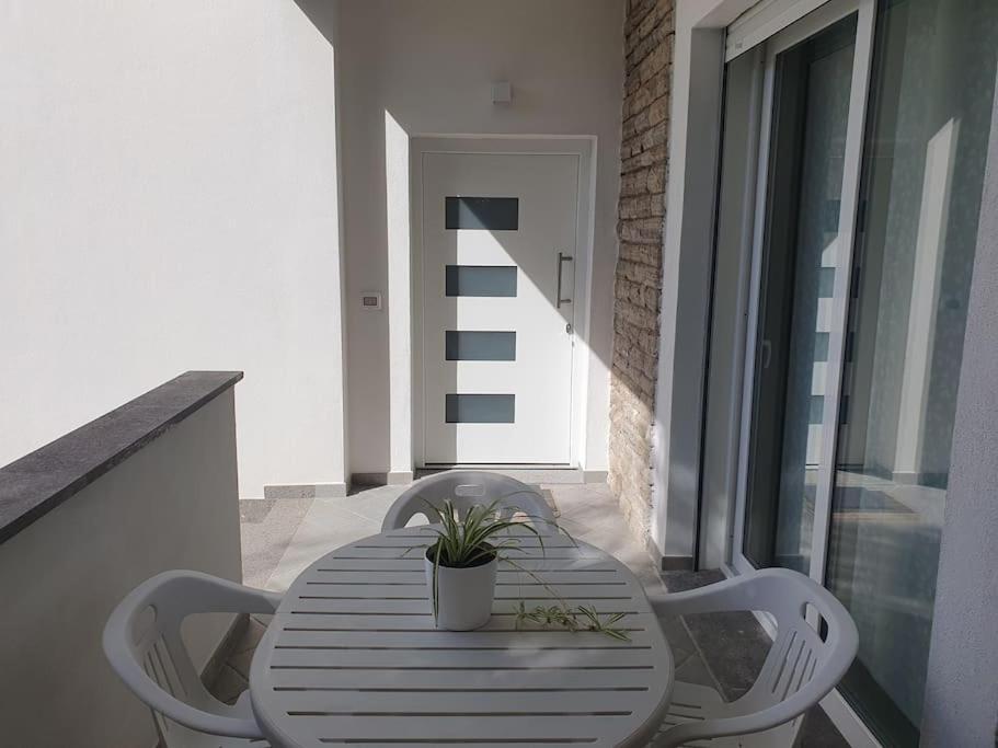 Lecci Al Mare Appartement San Vincenzo Buitenkant foto