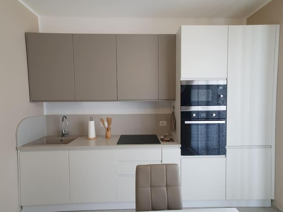 Lecci Al Mare Appartement San Vincenzo Buitenkant foto