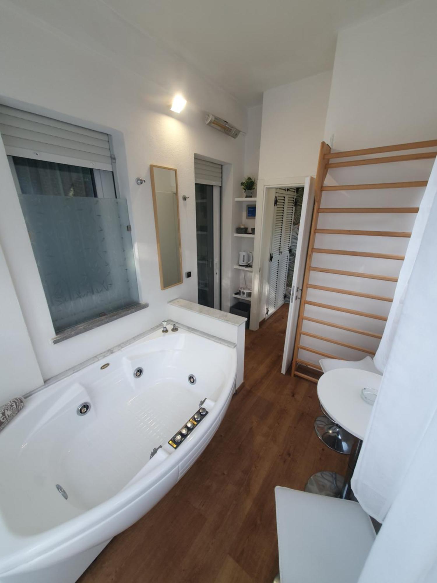 Lecci Al Mare Appartement San Vincenzo Buitenkant foto